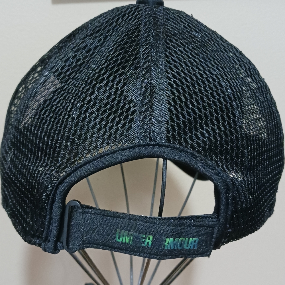 Under Armour Trucker Hat Youth Cap Black White Pink Holagram Logo Velcro Strap - Picture 6 of 9